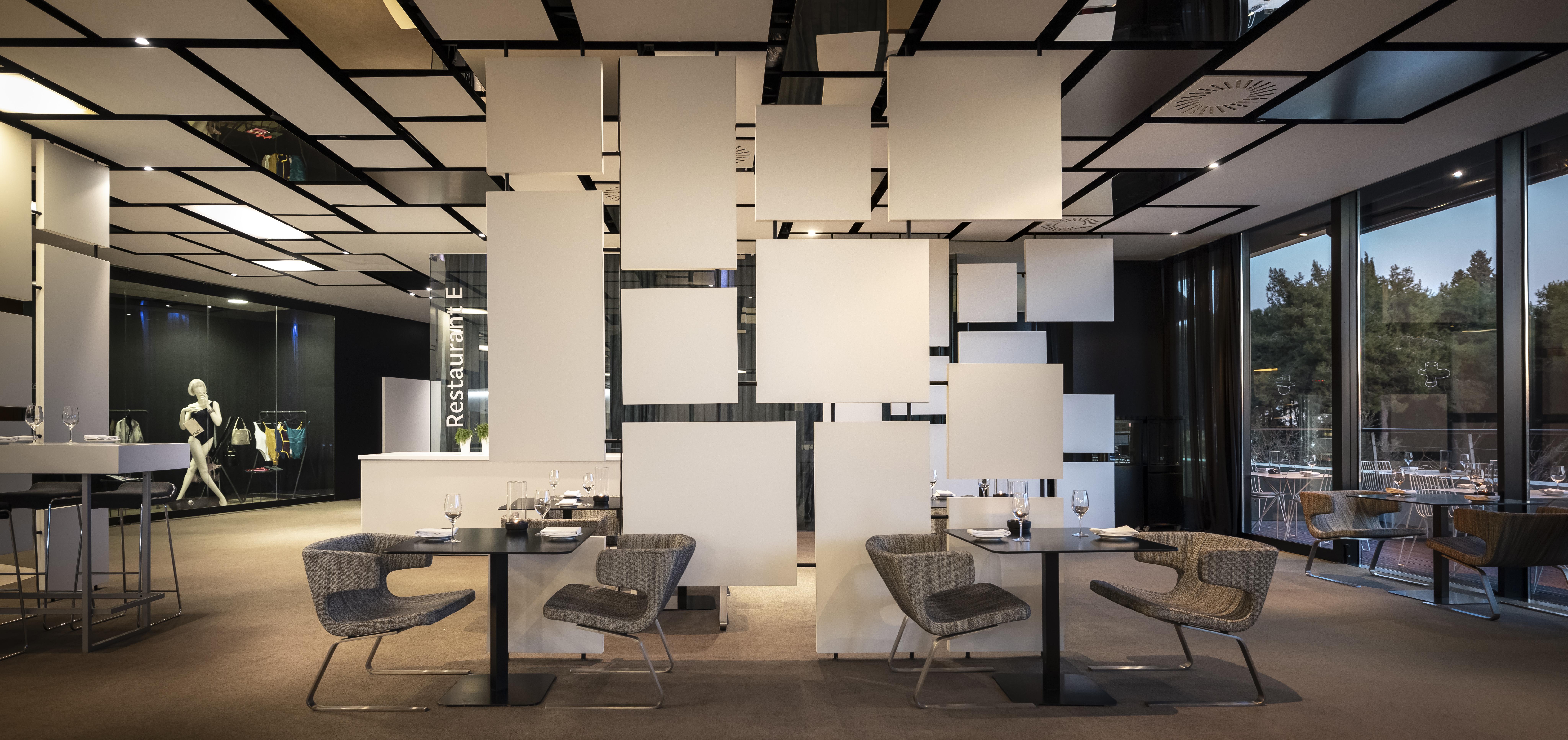 فندق لون روفينج المظهر الخارجي الصورة Restaurant