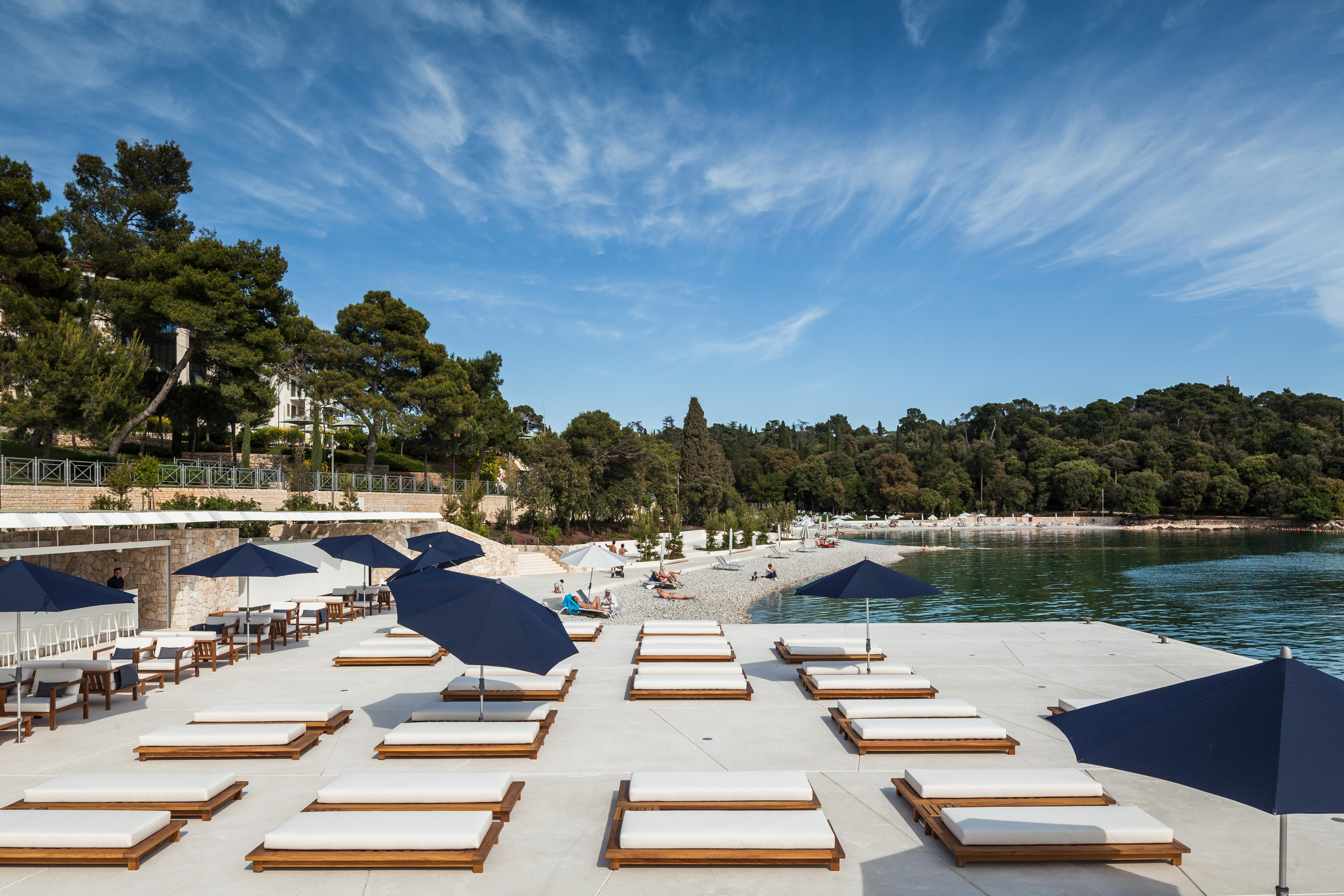 فندق لون روفينج المظهر الخارجي الصورة The beach at the Capella