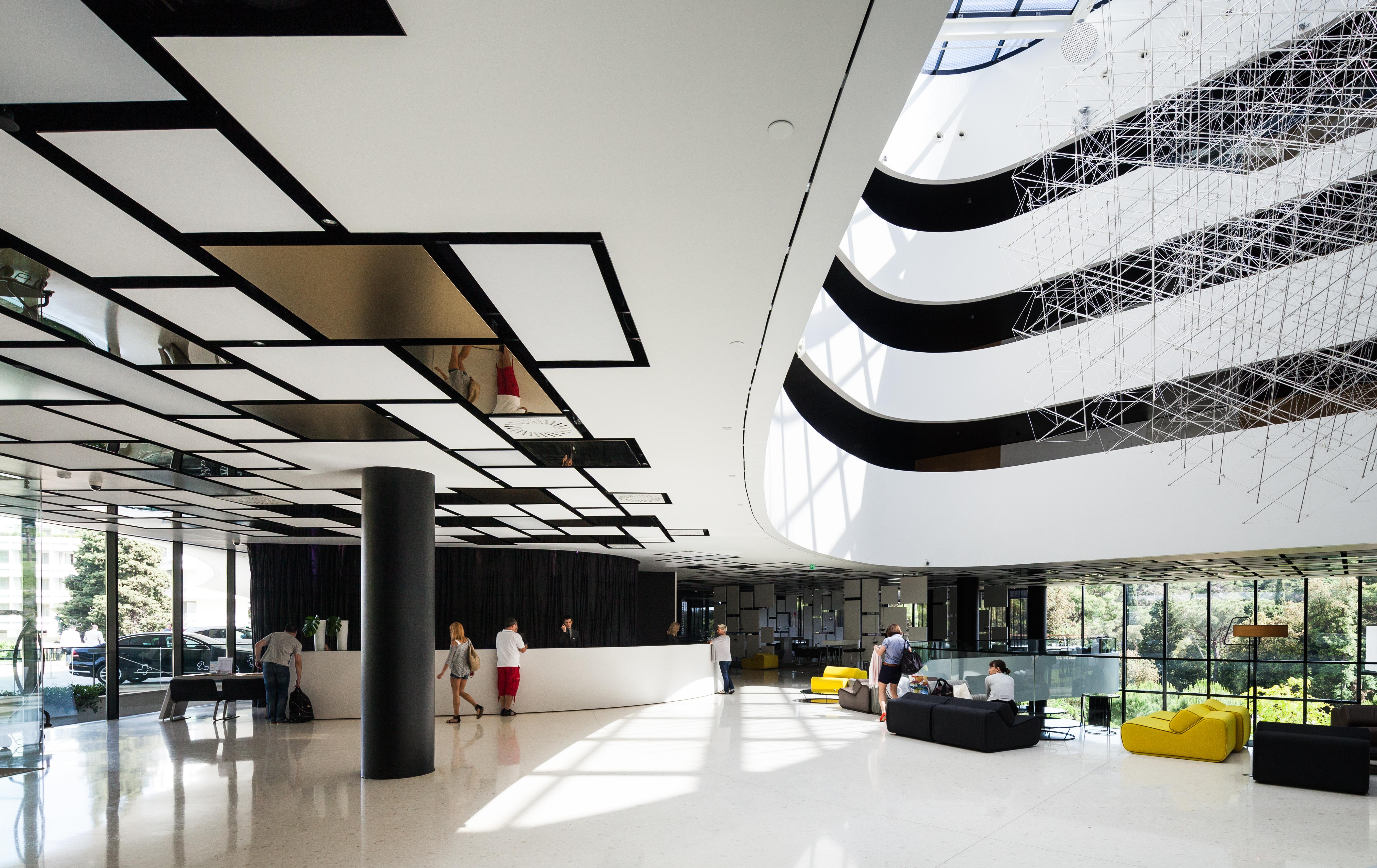 فندق لون روفينج المظهر الخارجي الصورة The interior of the building