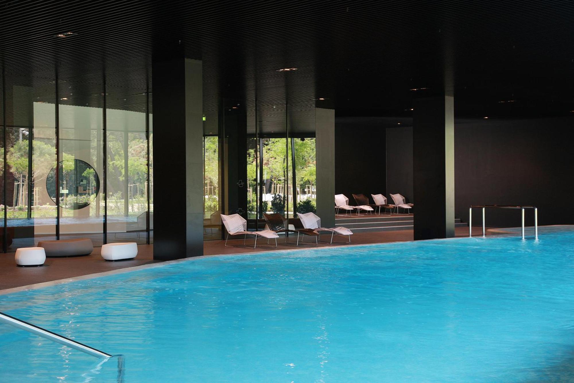 فندق لون روفينج المظهر الخارجي الصورة The swimming pool